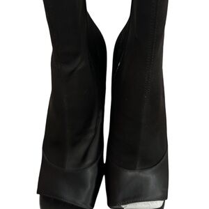 Steve Madden Peep Toe Booties Never Worn